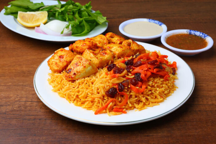 شيش-طاووق-مع-الرز